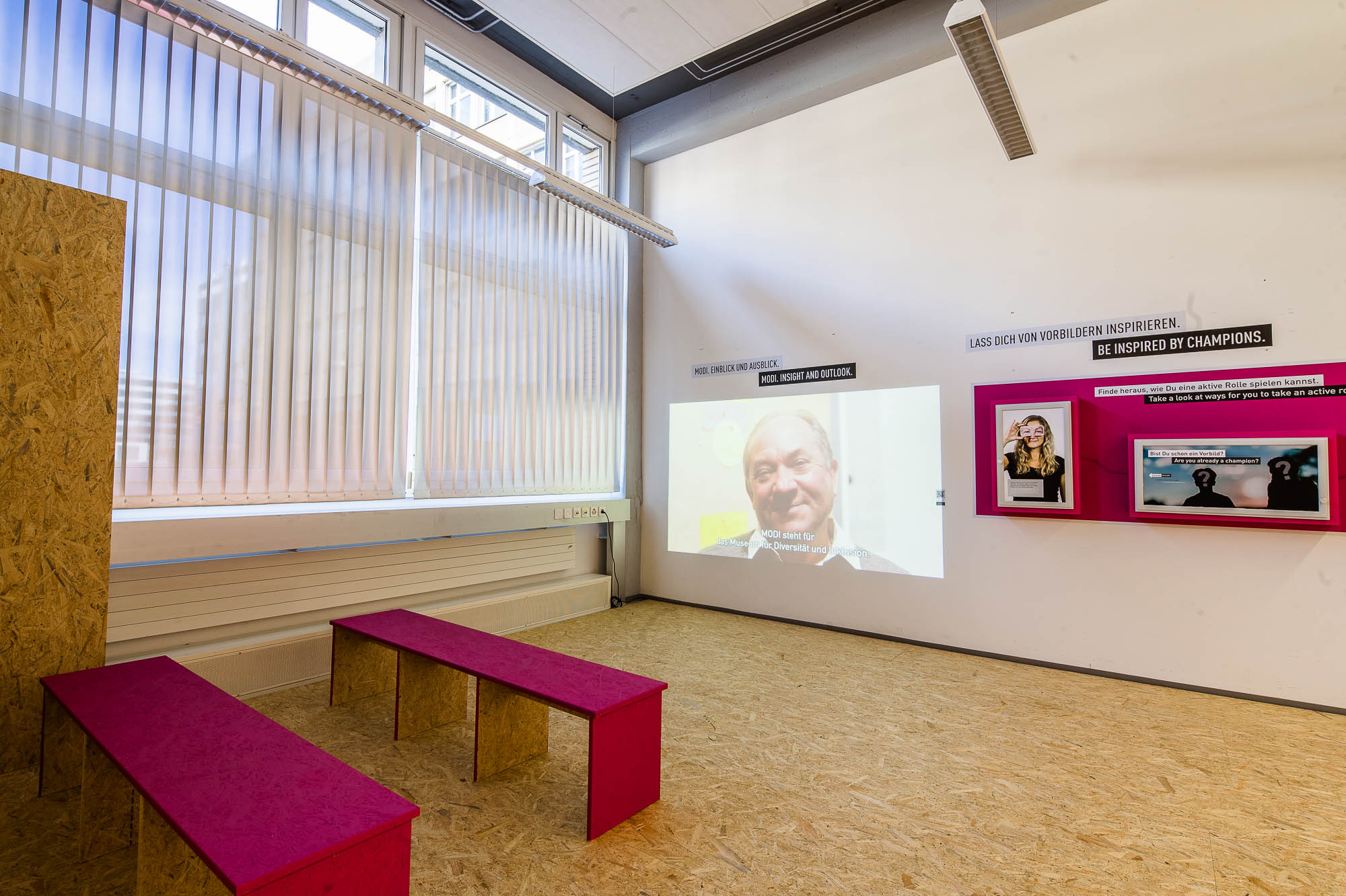 Export x3 1DX23017 Business 2020 Opening MOBI